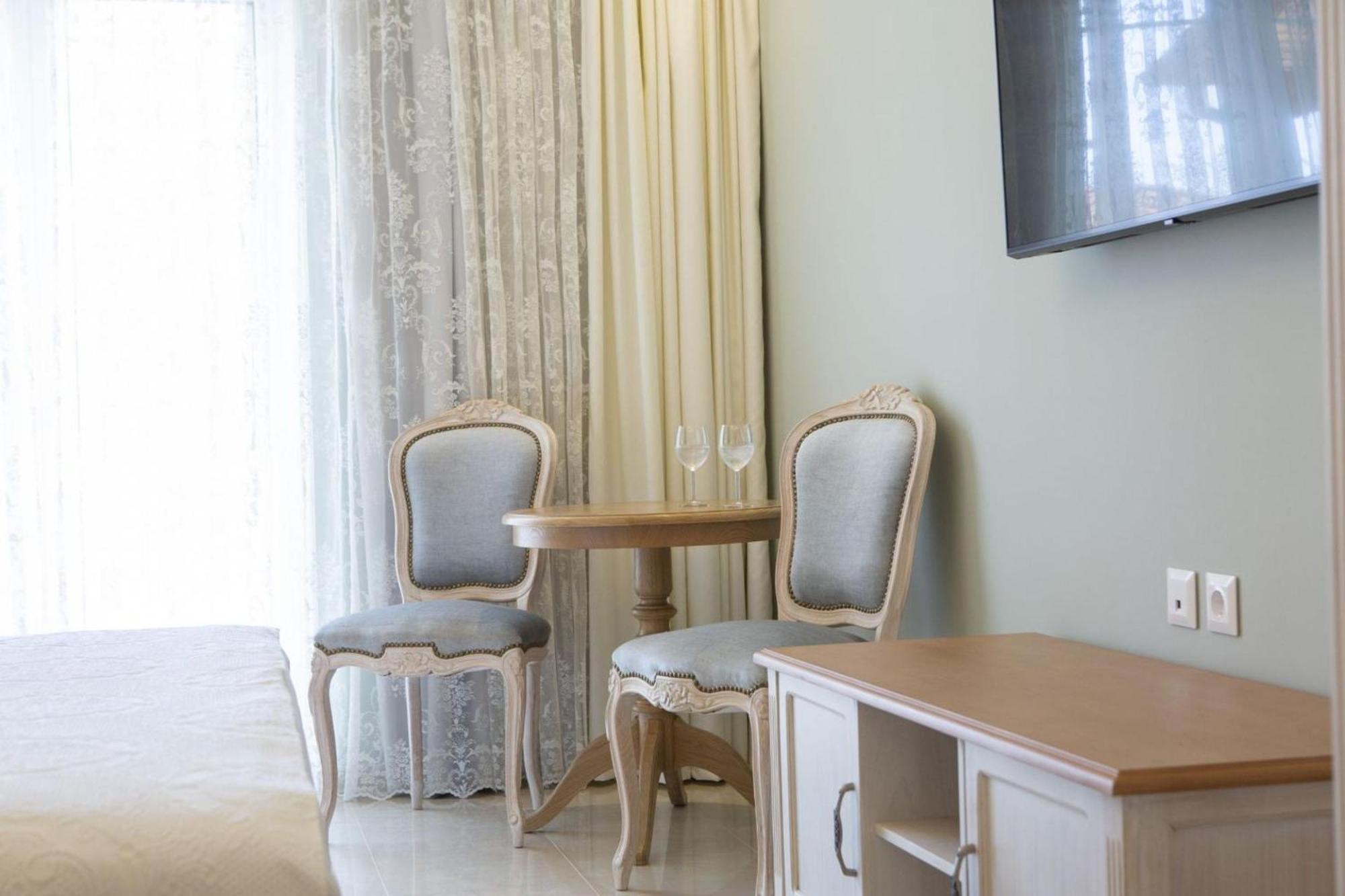 Vk Luxury Suites - Private Parking - Adults Only 니드리 외부 사진