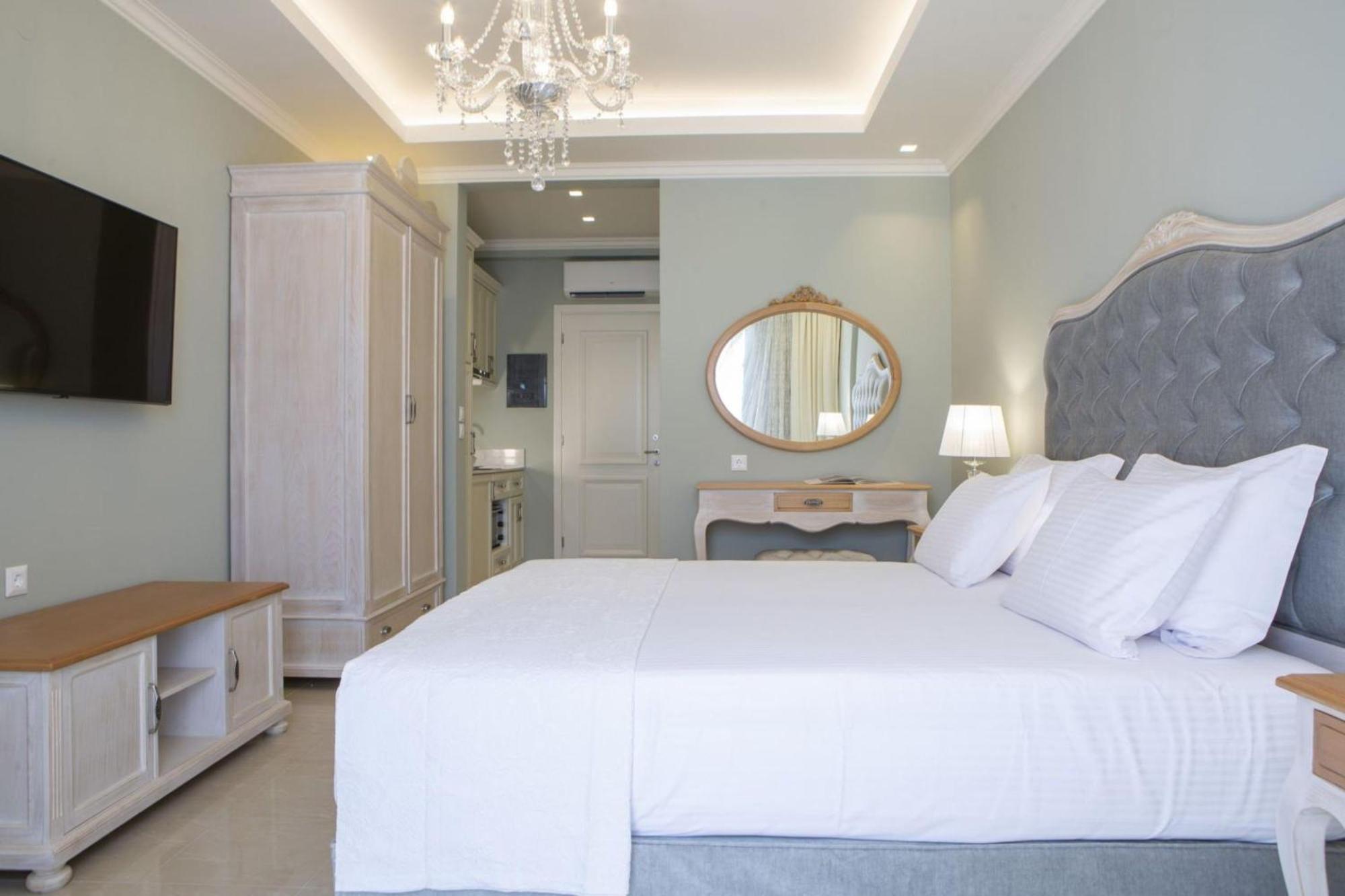 Vk Luxury Suites - Private Parking - Adults Only 니드리 외부 사진