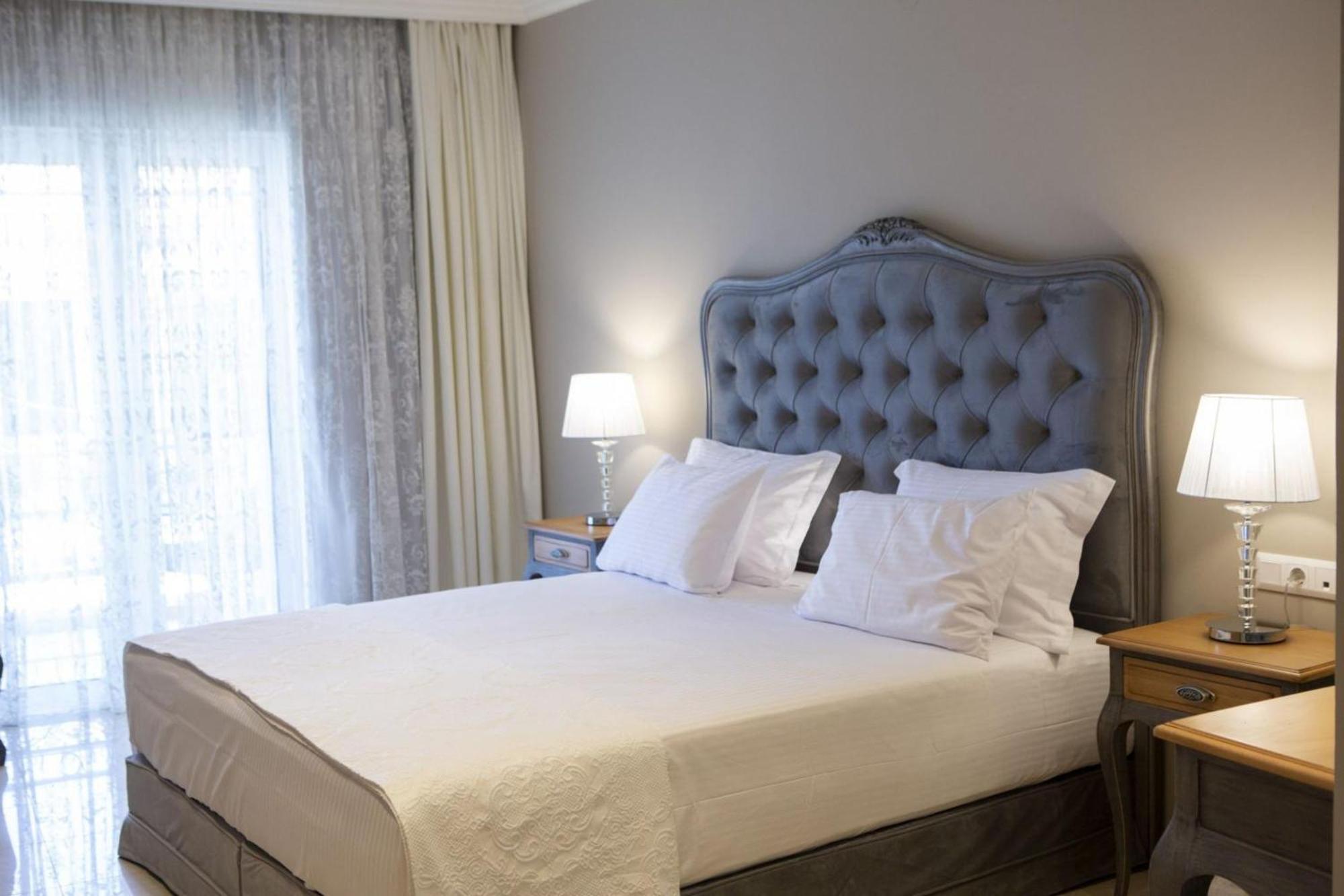 Vk Luxury Suites - Private Parking - Adults Only 니드리 외부 사진
