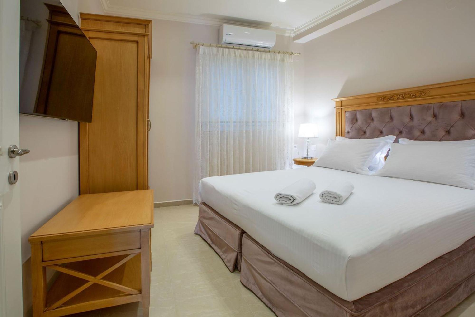 Vk Luxury Suites - Private Parking - Adults Only 니드리 외부 사진