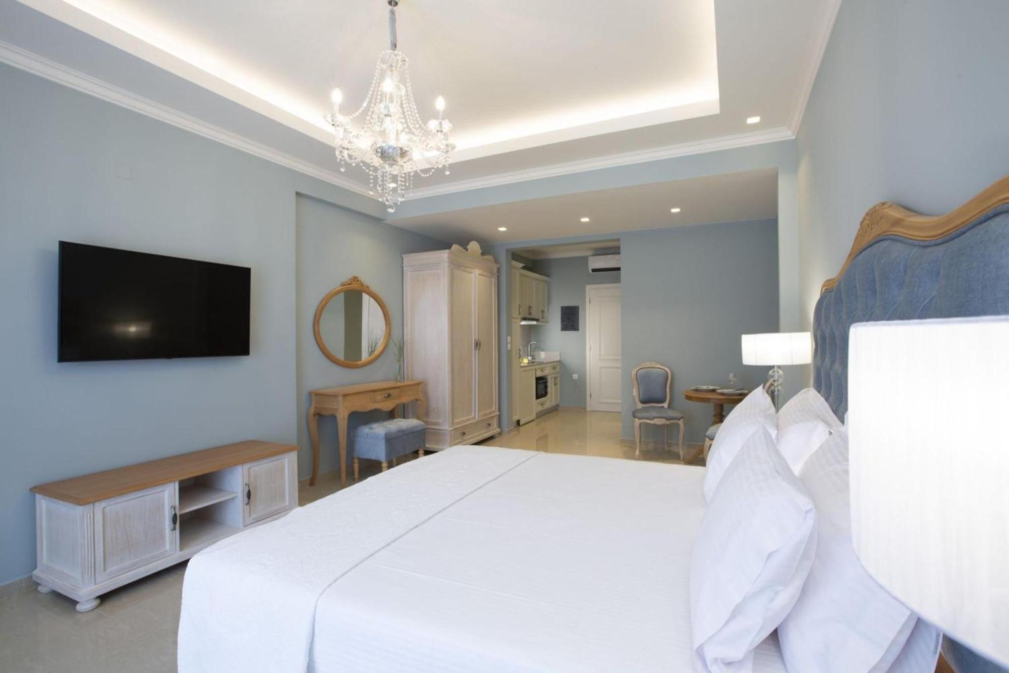 Vk Luxury Suites - Private Parking - Adults Only 니드리 외부 사진
