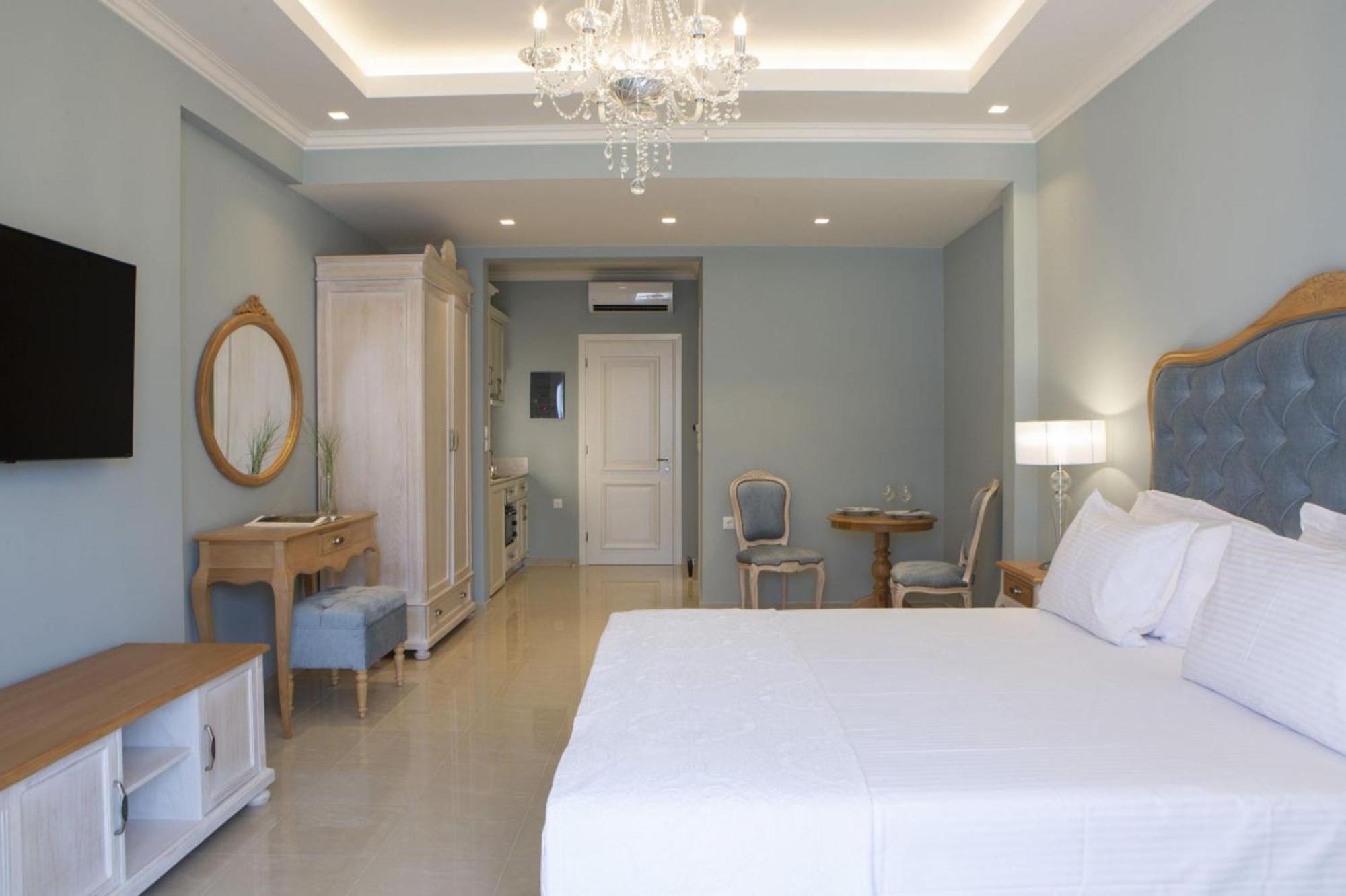 Vk Luxury Suites - Private Parking - Adults Only 니드리 외부 사진