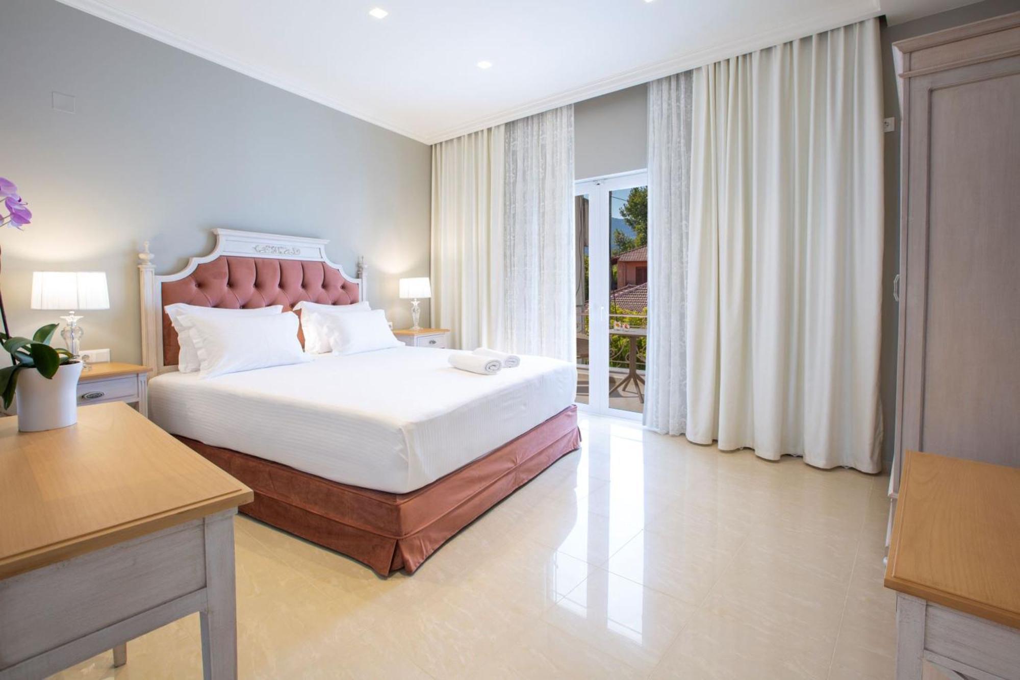 Vk Luxury Suites - Private Parking - Adults Only 니드리 외부 사진